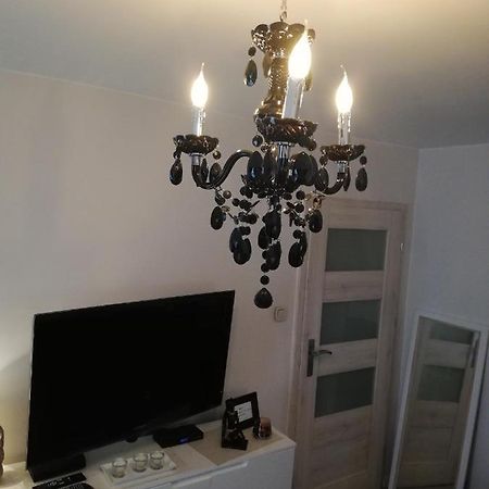 Kawalerka - Jelenia Gora, Dziel. Zabobrze Apartman Kültér fotó