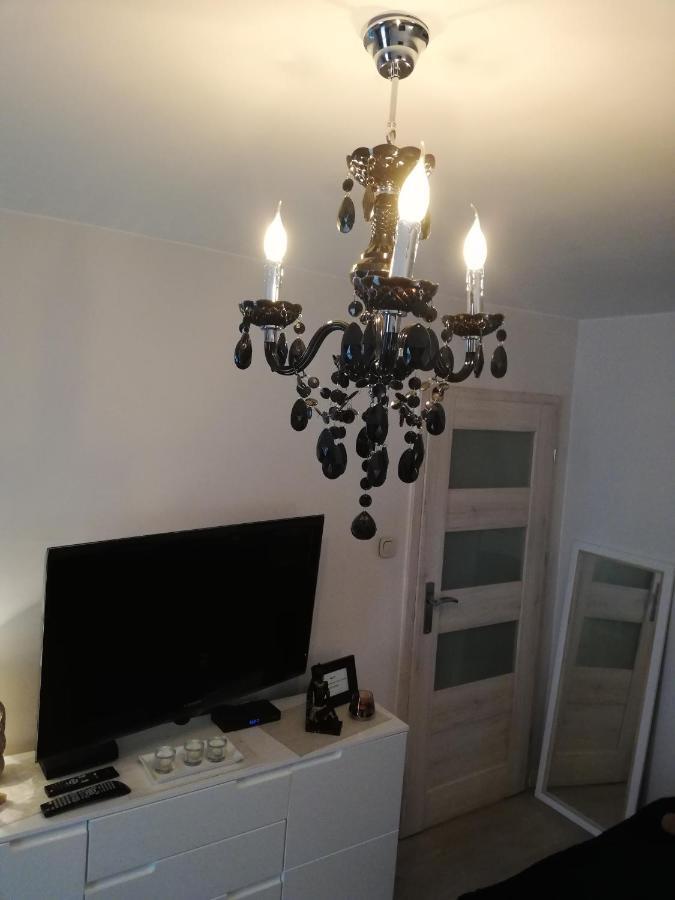 Kawalerka - Jelenia Gora, Dziel. Zabobrze Apartman Kültér fotó